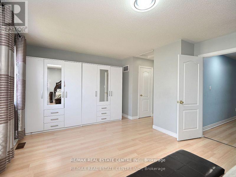 1162 Tupper Drive, Milton, Ontario  L9T 6T4 - Photo 27 - W12455640