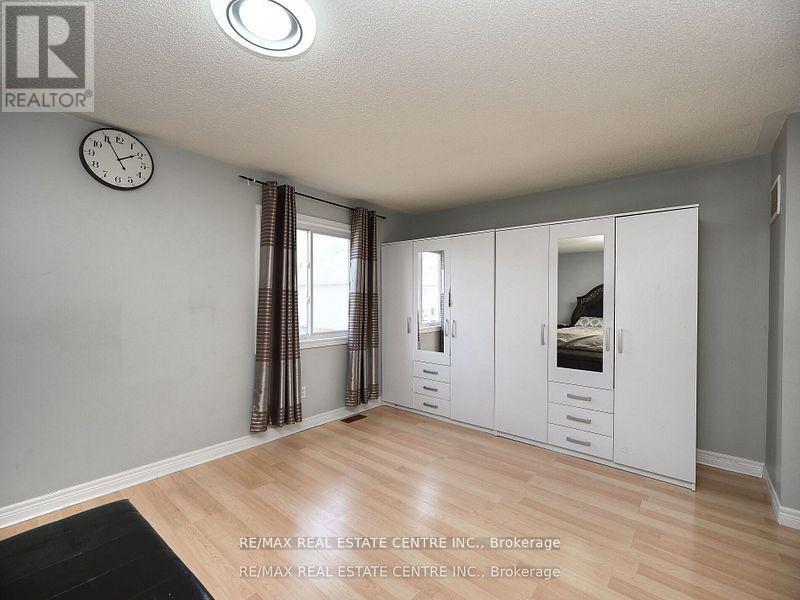 1162 Tupper Drive, Milton, Ontario  L9T 6T4 - Photo 28 - W12455640