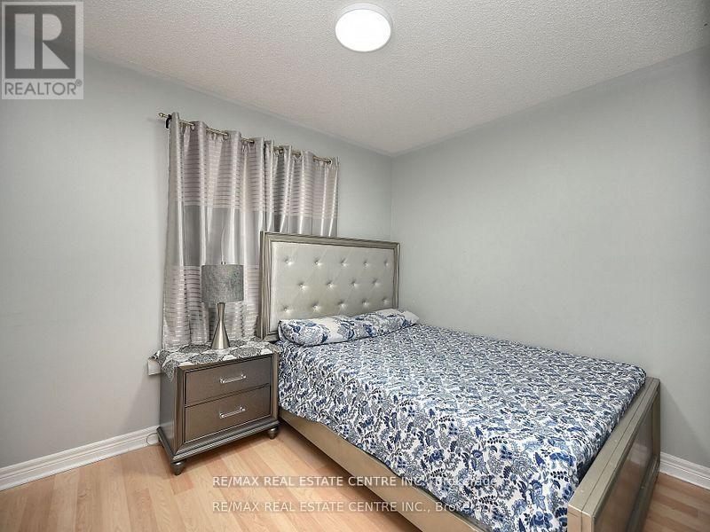 1162 Tupper Drive, Milton, Ontario  L9T 6T4 - Photo 32 - W12455640