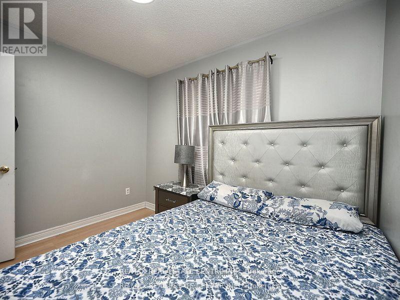 1162 Tupper Drive, Milton, Ontario  L9T 6T4 - Photo 33 - W12455640