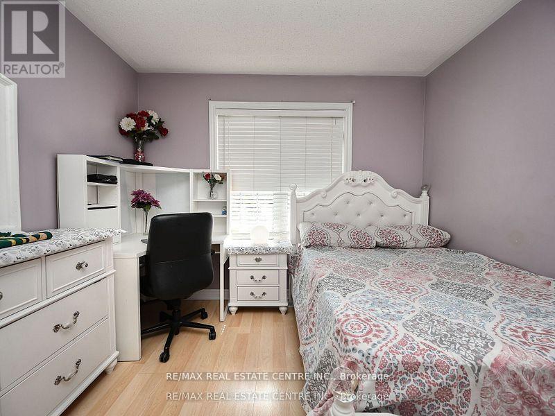 1162 Tupper Drive, Milton, Ontario  L9T 6T4 - Photo 37 - W12455640