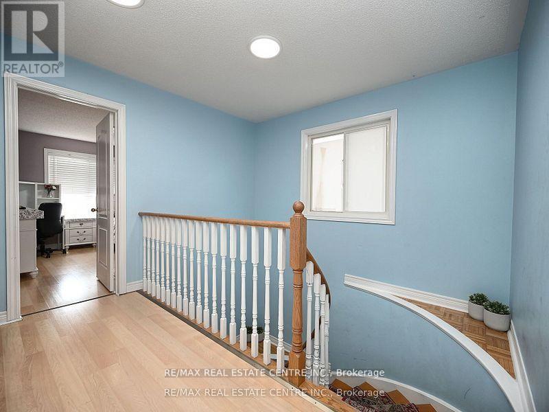 1162 Tupper Drive, Milton, Ontario  L9T 6T4 - Photo 40 - W12455640