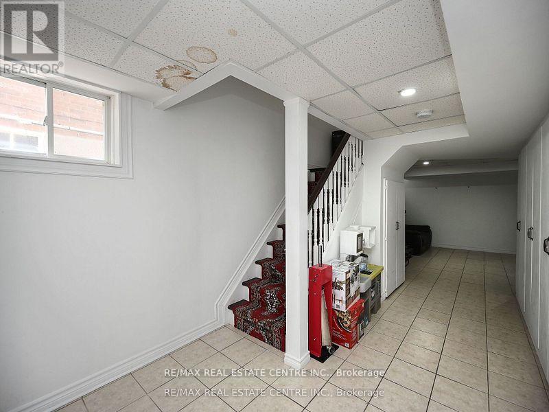 1162 Tupper Drive, Milton, Ontario  L9T 6T4 - Photo 43 - W12455640