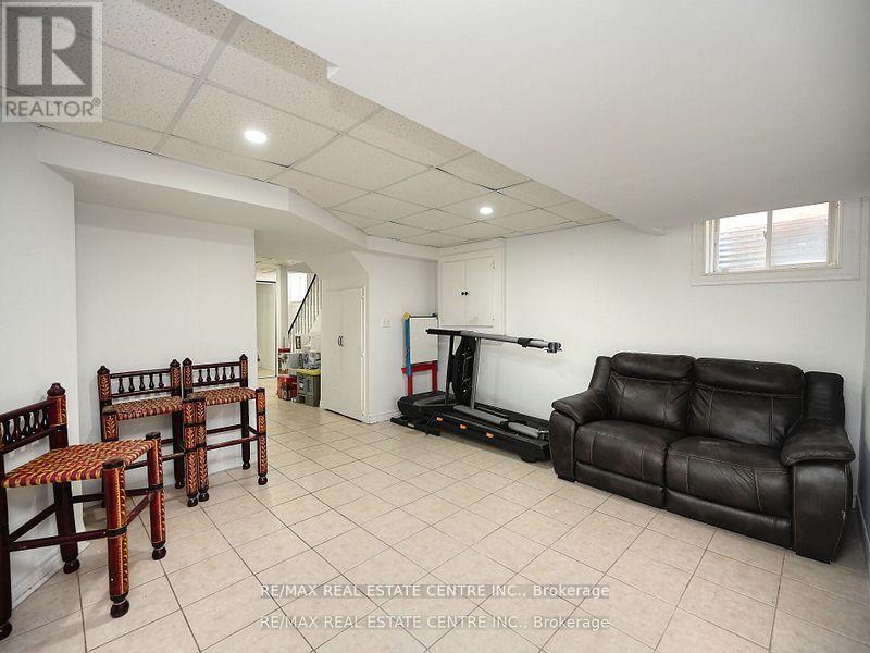 1162 Tupper Drive, Milton, Ontario  L9T 6T4 - Photo 45 - W12455640