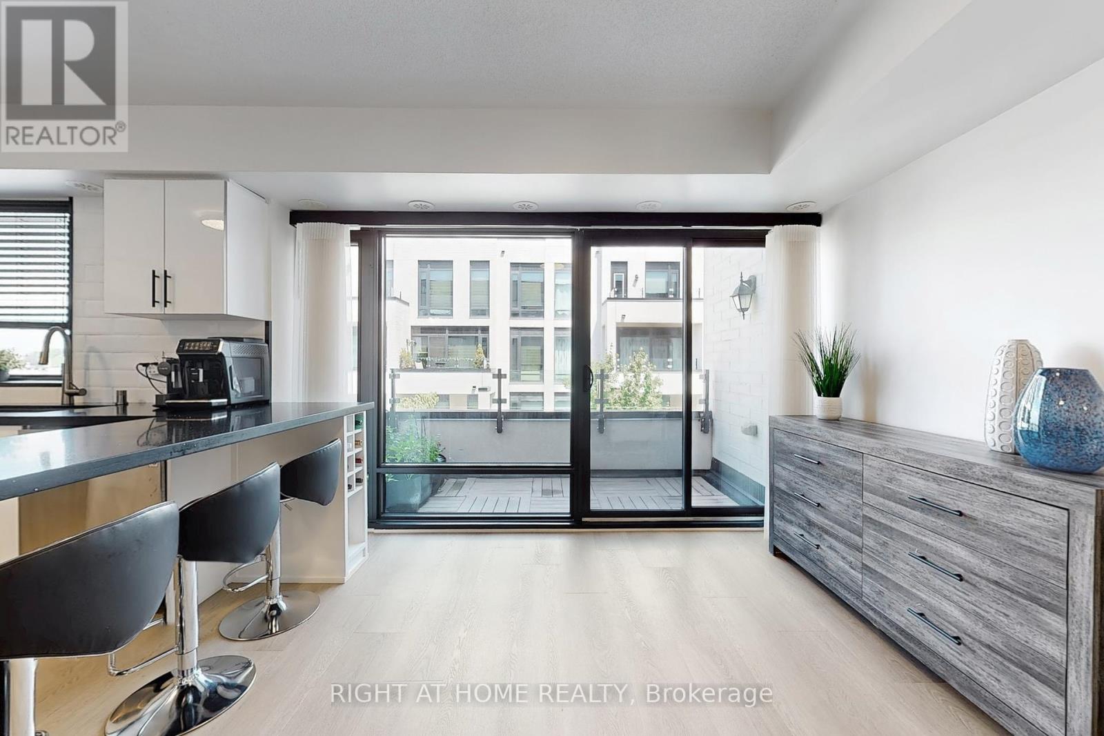 710 - 138 Widdicombe Hill Boulevard, Toronto, Ontario  M9R 4A6 - Photo 12 - W12455651