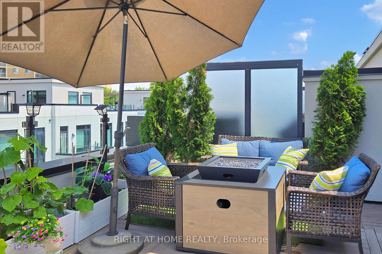 710 - 138 Widdicombe Hill Boulevard, Toronto, Ontario  M9R 4A6 - Photo 27 - W12455651