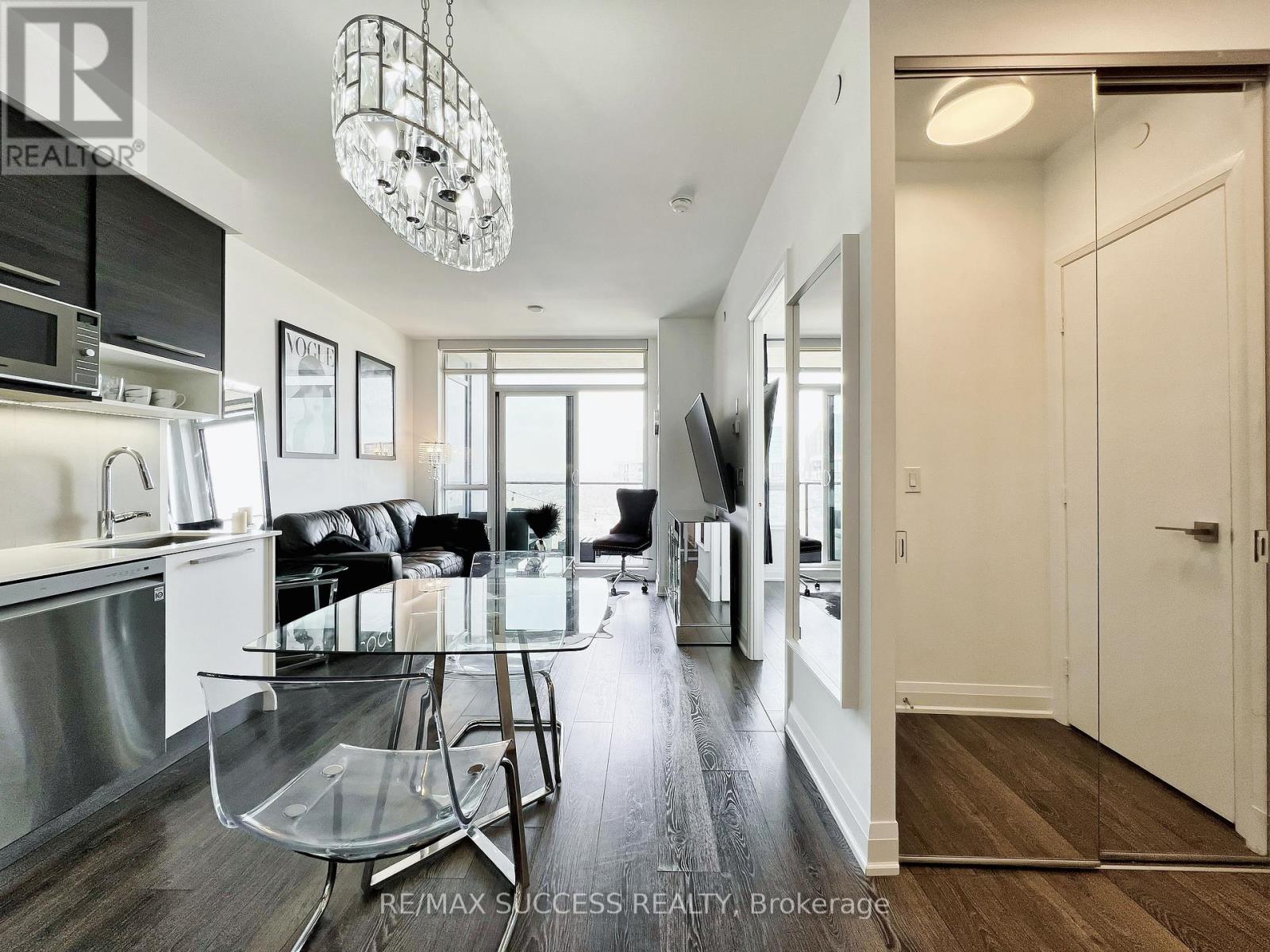 2707 - 36 Park Lawn Road, Toronto, Ontario  M8V 0E5 - Photo 17 - W12455654
