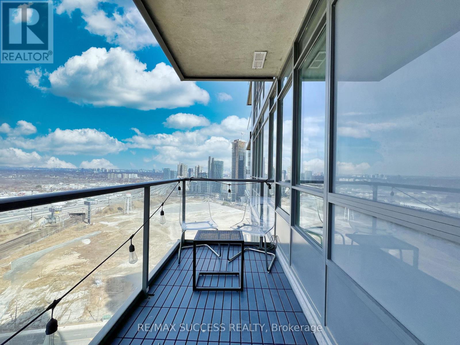 2707 - 36 Park Lawn Road, Toronto, Ontario  M8V 0E5 - Photo 4 - W12455654