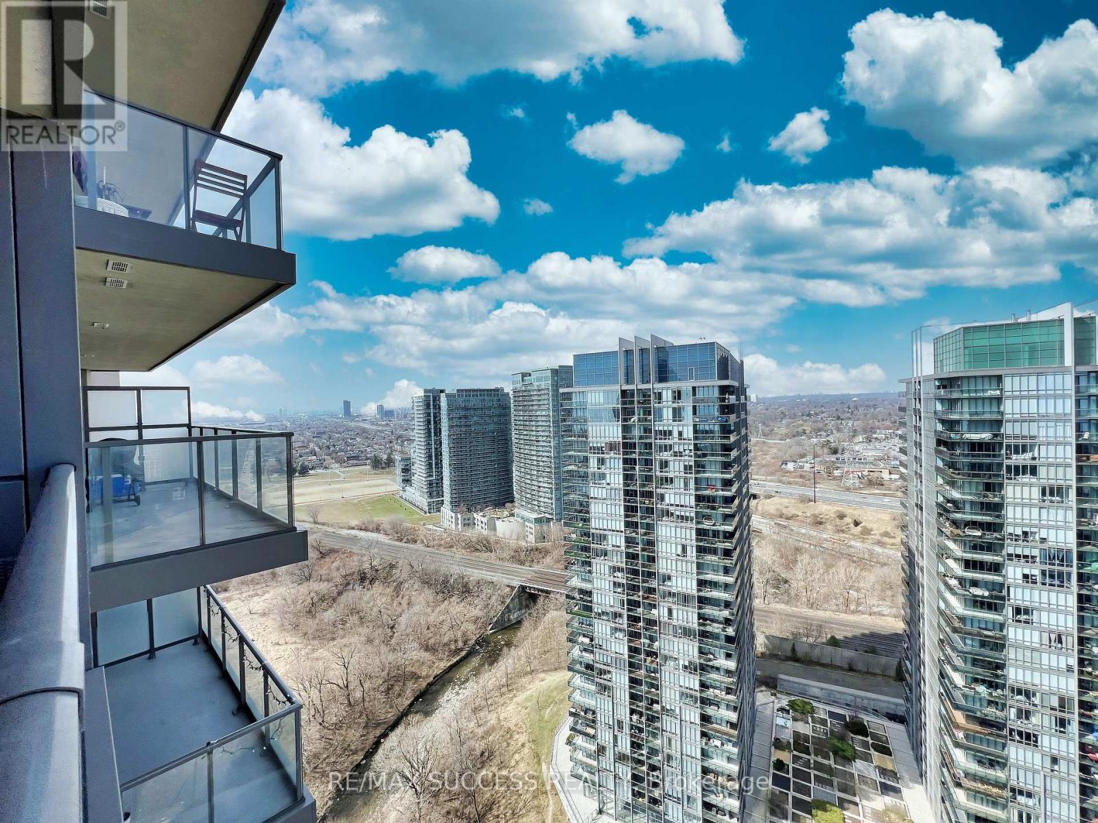 2707 - 36 Park Lawn Road, Toronto, Ontario  M8V 0E5 - Photo 6 - W12455654