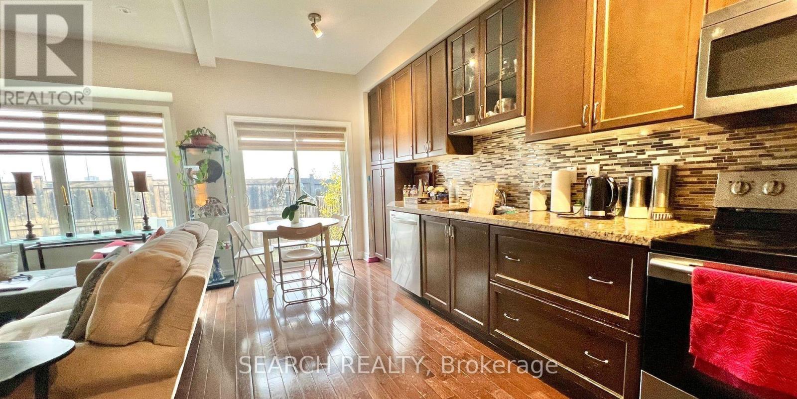 7471 Saint Barbara Boulevard, Mississauga, Ontario  L5W 0G3 - Photo 11 - W12455663