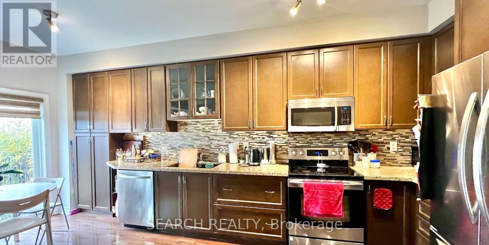 7471 Saint Barbara Boulevard, Mississauga, Ontario  L5W 0G3 - Photo 15 - W12455663