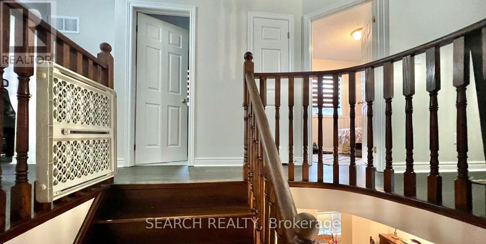 7471 Saint Barbara Boulevard, Mississauga, Ontario  L5W 0G3 - Photo 19 - W12455663