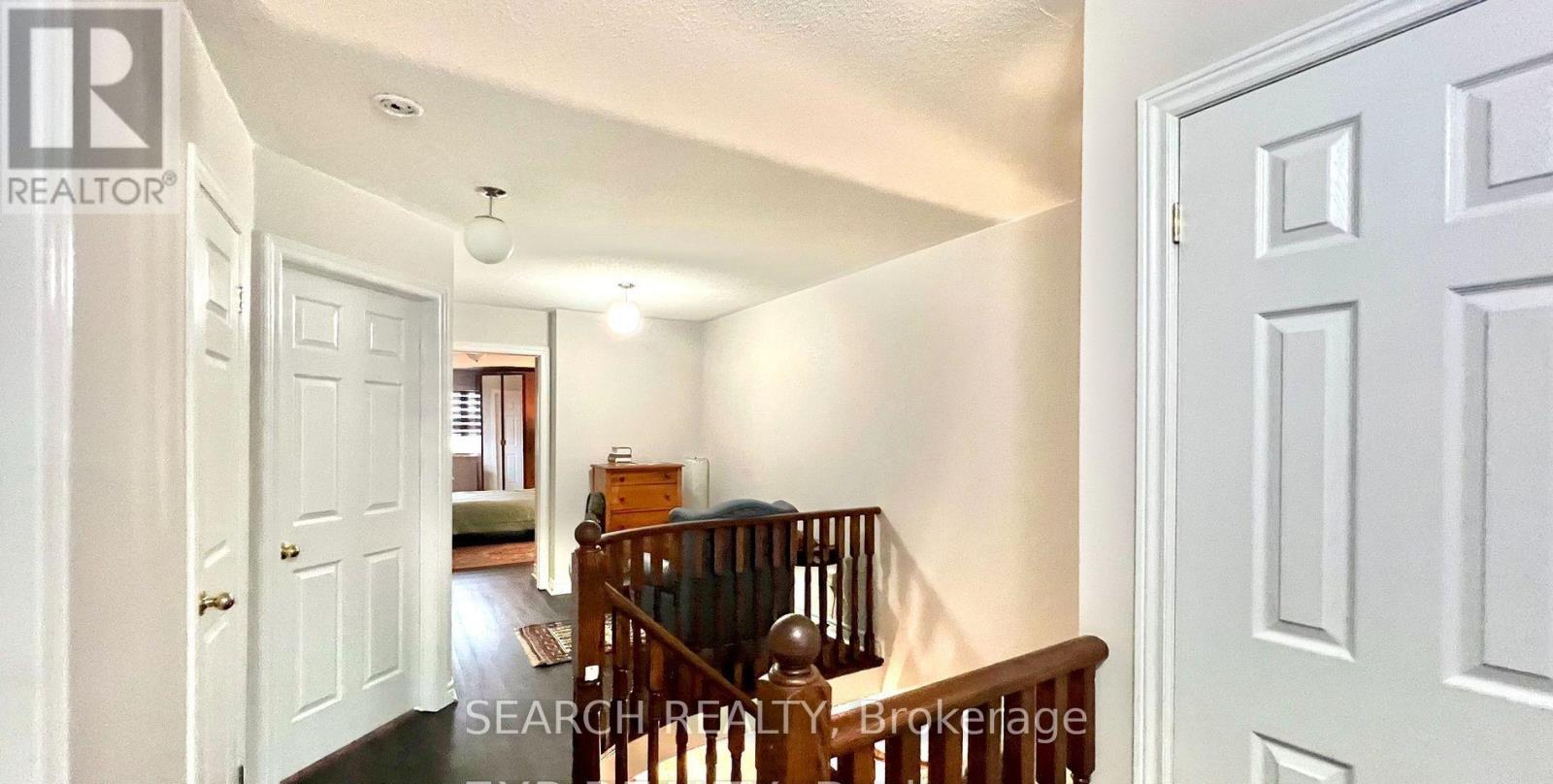 7471 Saint Barbara Boulevard, Mississauga, Ontario  L5W 0G3 - Photo 21 - W12455663