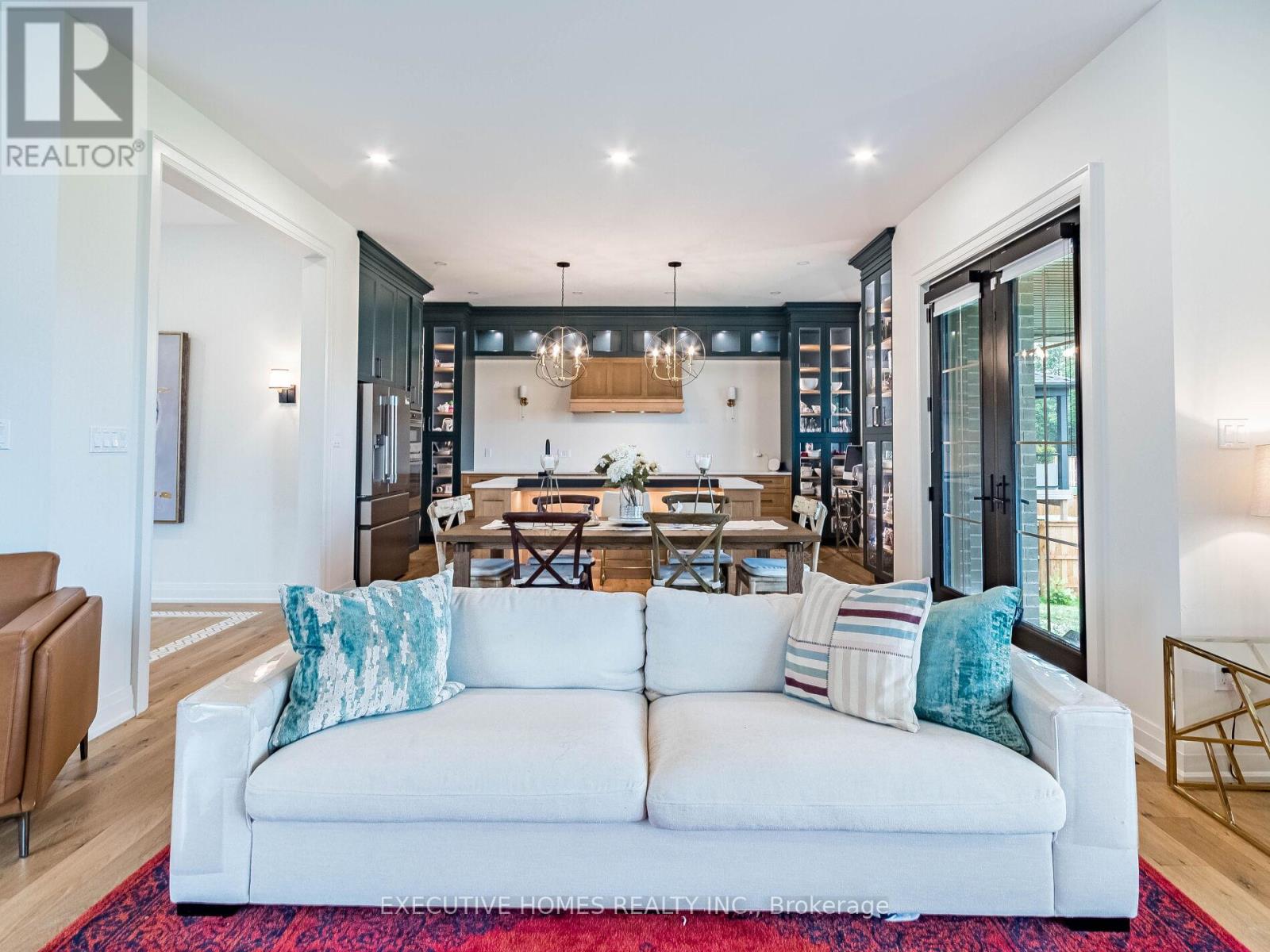 377 Manhattan Drive, London South, Ontario  N6K 4M7 - Photo 14 - X12455644
