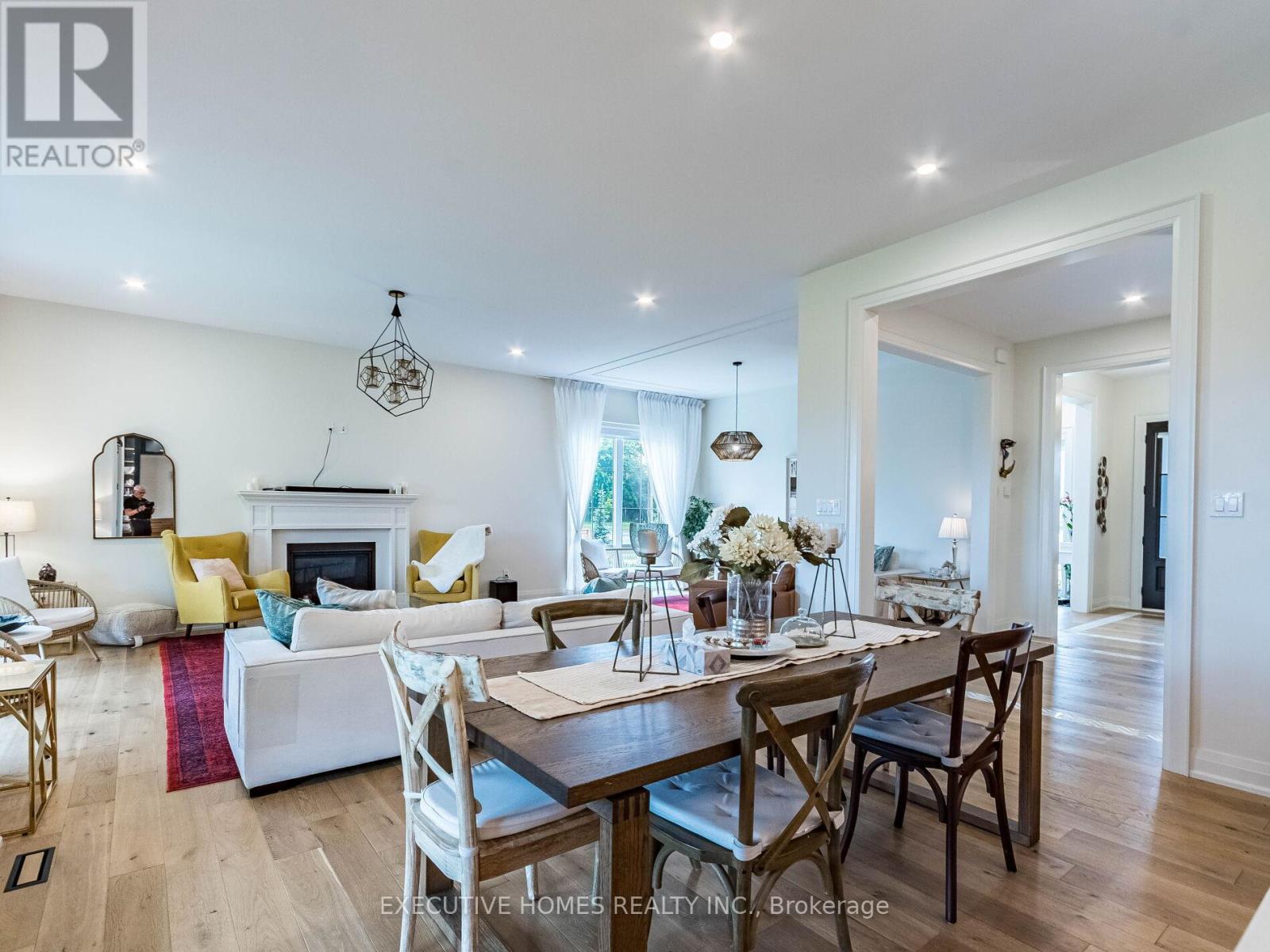 377 Manhattan Drive, London South, Ontario  N6K 4M7 - Photo 18 - X12455644