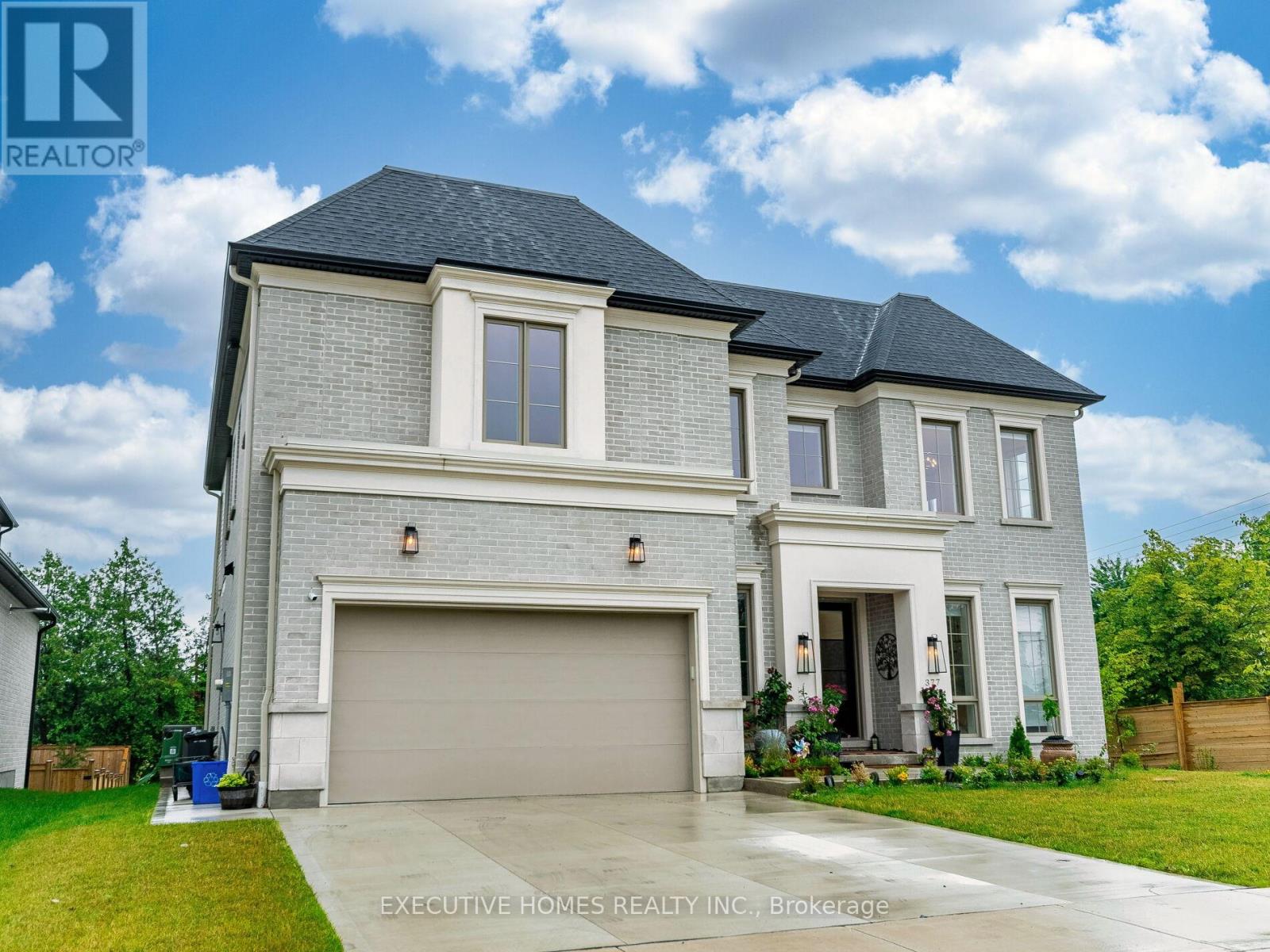 377 Manhattan Drive, London South, Ontario  N6K 4M7 - Photo 2 - X12455644