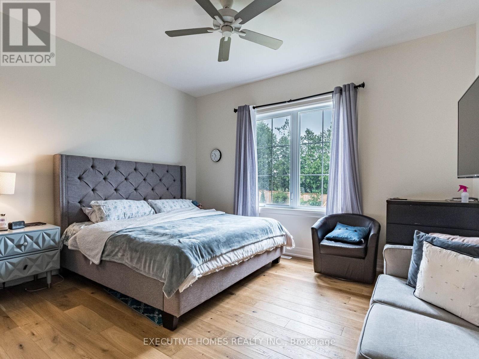 377 Manhattan Drive, London South, Ontario  N6K 4M7 - Photo 28 - X12455644