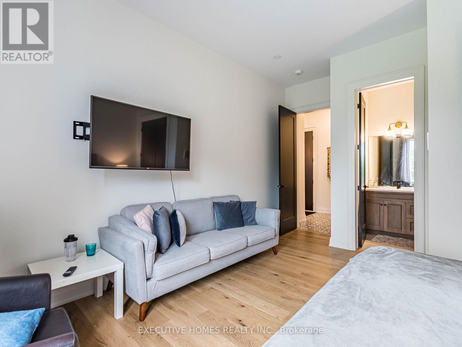 377 Manhattan Drive, London South, Ontario  N6K 4M7 - Photo 29 - X12455644