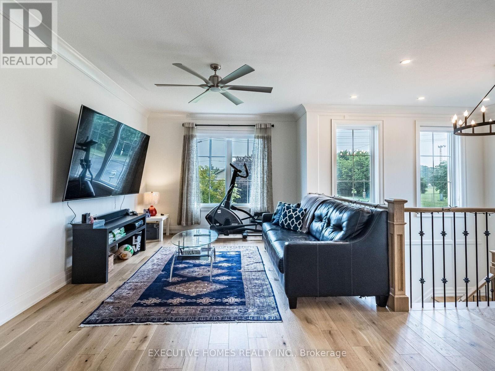 377 Manhattan Drive, London South, Ontario  N6K 4M7 - Photo 31 - X12455644