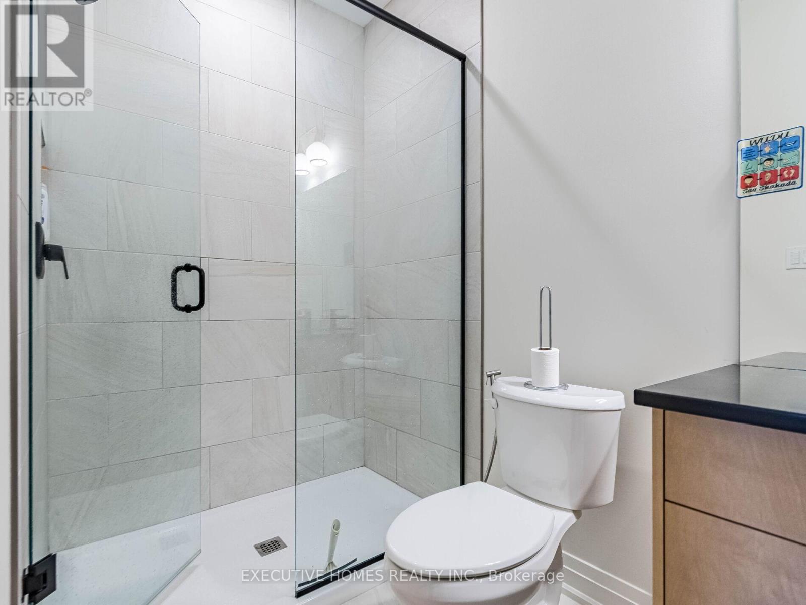 377 Manhattan Drive, London South, Ontario  N6K 4M7 - Photo 41 - X12455644