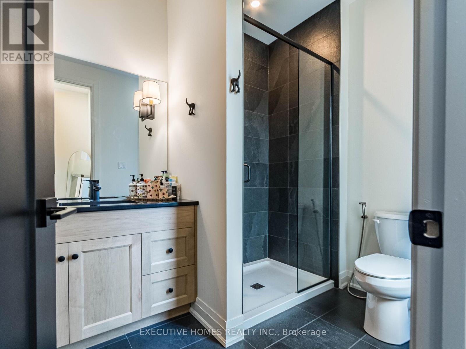 377 Manhattan Drive, London South, Ontario  N6K 4M7 - Photo 44 - X12455644