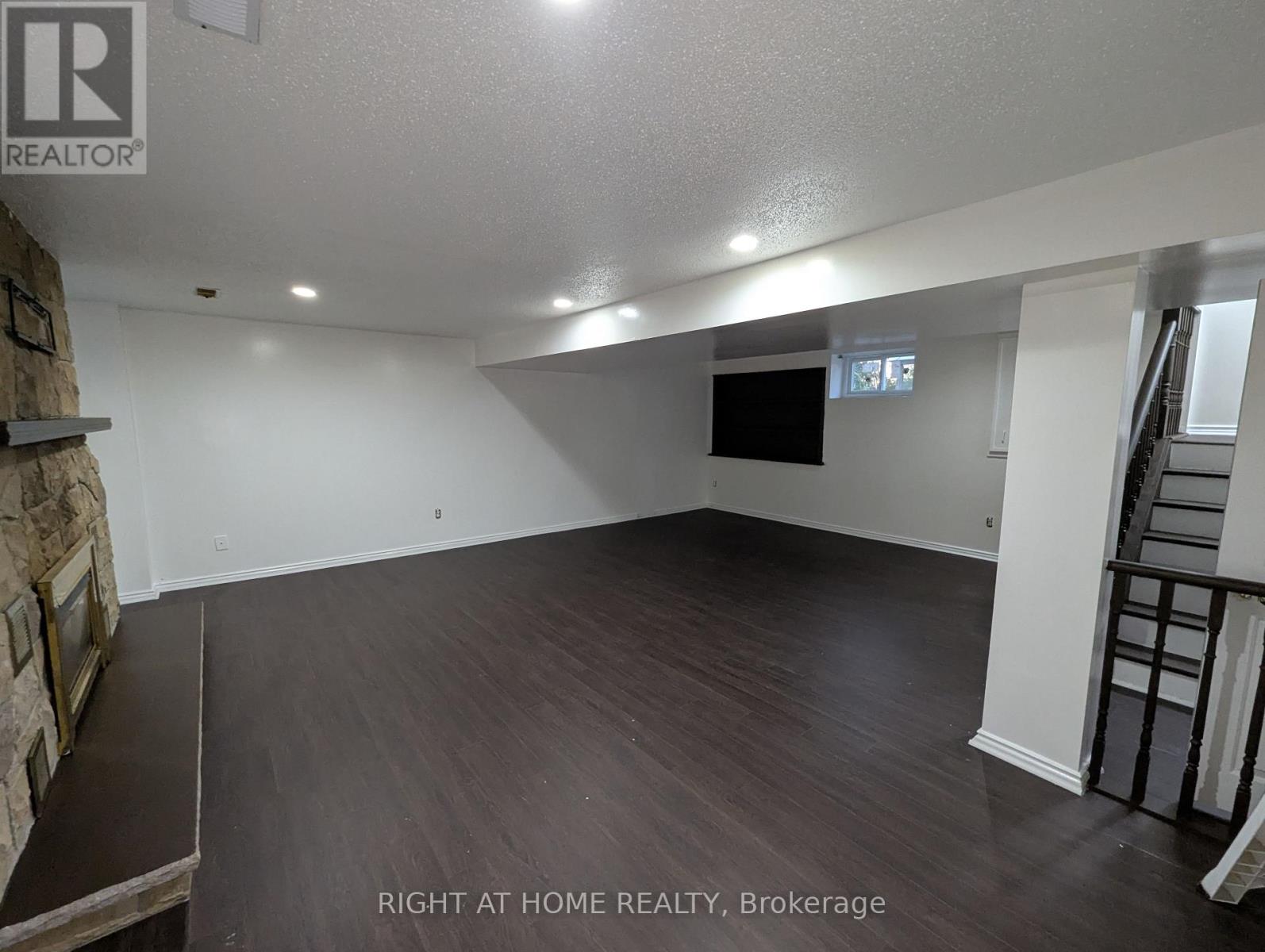 73 Skyview Drive, Hamilton, Ontario  L9B 1X5 - Photo 29 - X12455664