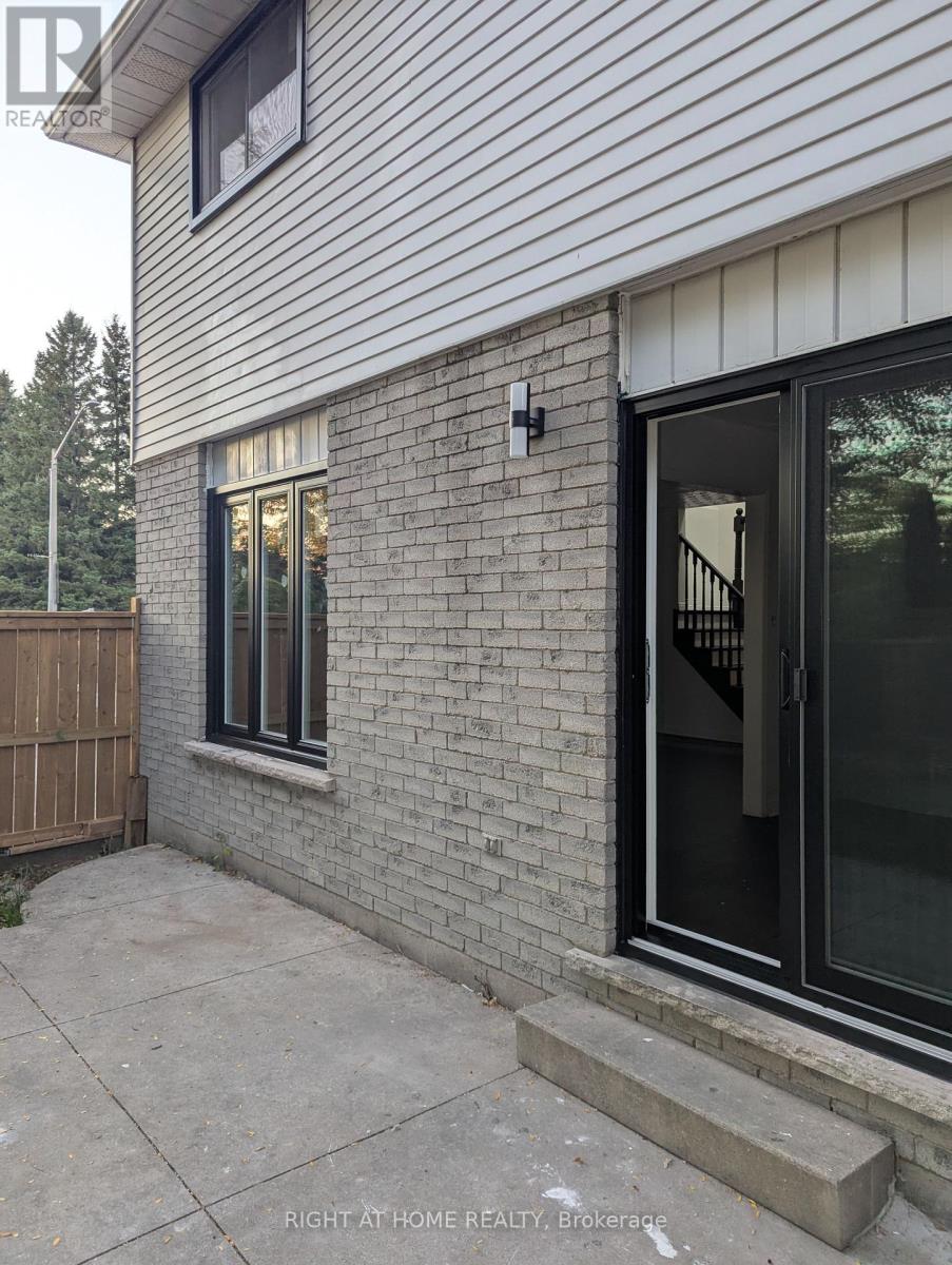 73 Skyview Drive, Hamilton, Ontario  L9B 1X5 - Photo 35 - X12455664