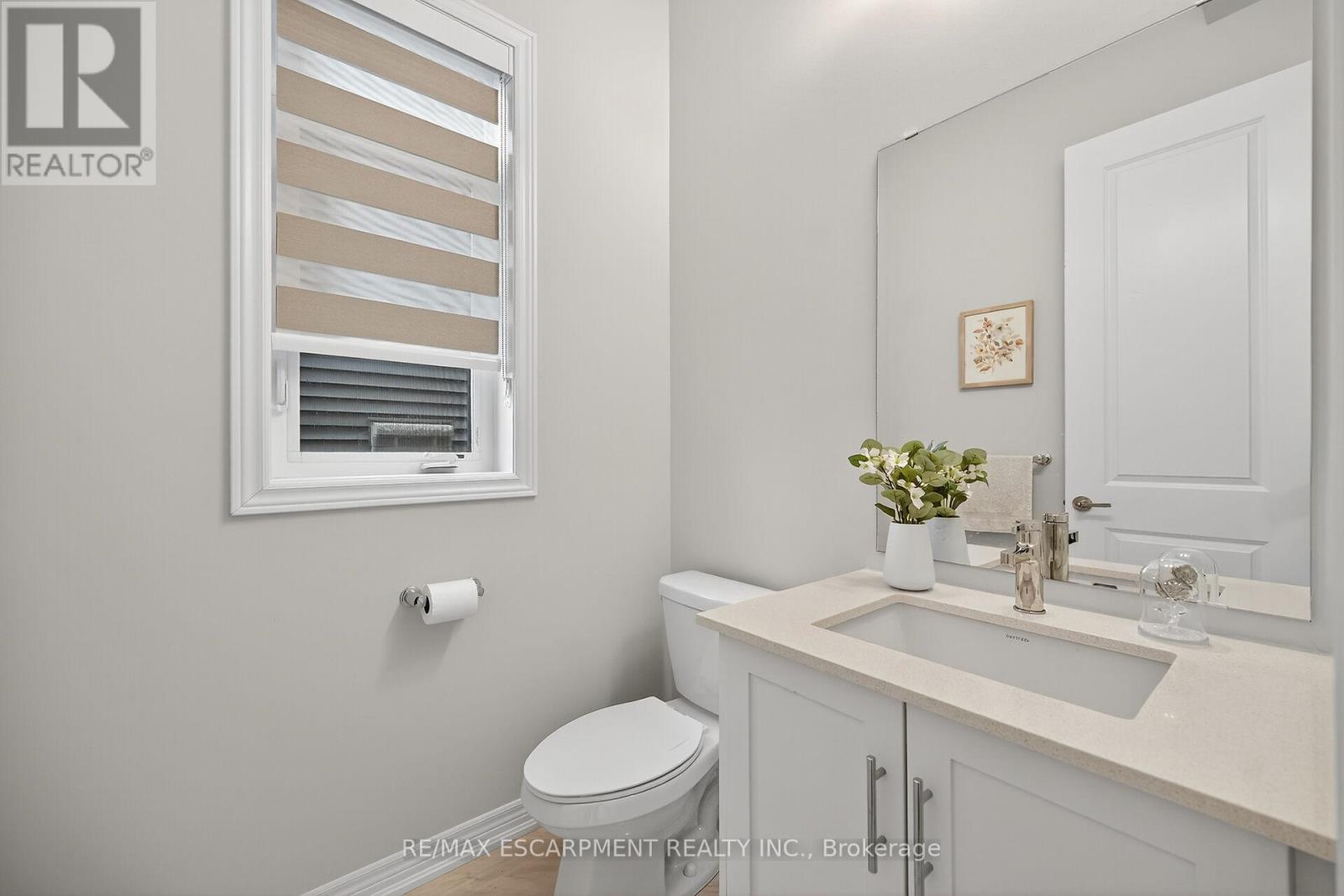 67 Starfire Crescent, Hamilton, Ontario  L8E 0K8 - Photo 19 - X12455666
