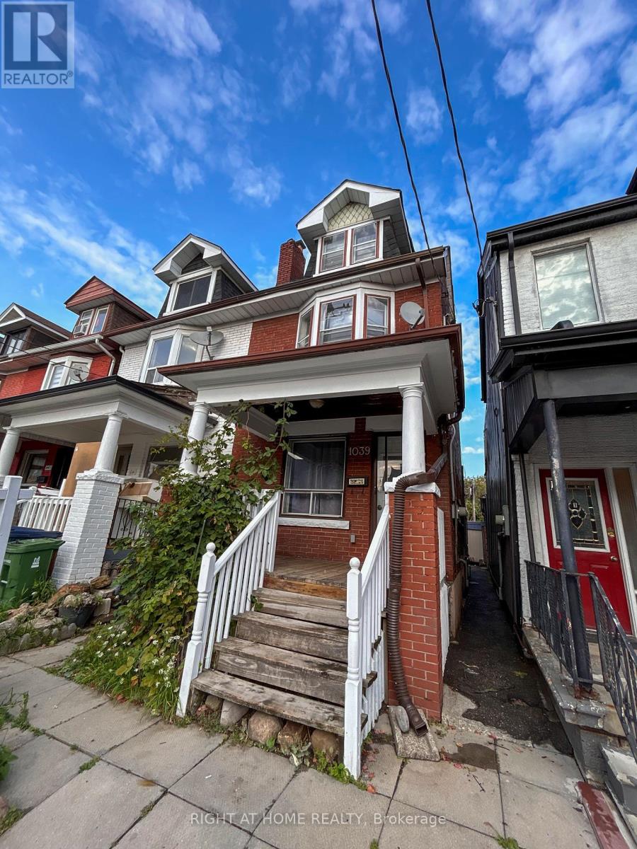 1039 OSSINGTON AVENUE, Toronto, Ontario