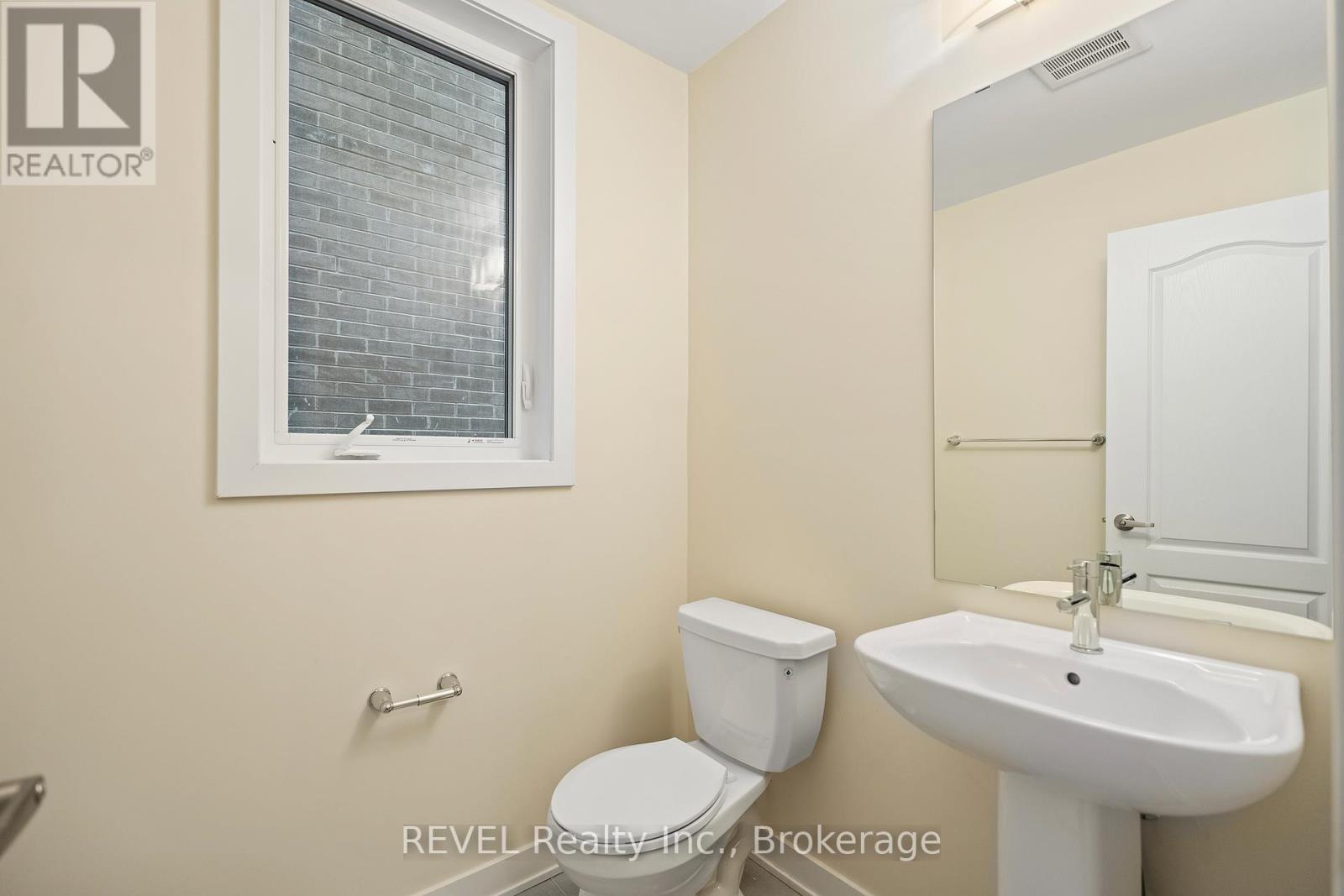 145 Stern Drive, Welland, Ontario  L3B 0M3 - Photo 12 - X12455682
