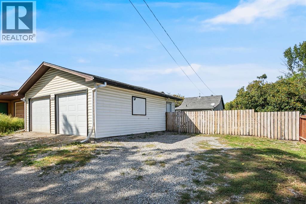 2305 23 Street, Nanton, Alberta  T0L 1R0 - Photo 31 - A2258796