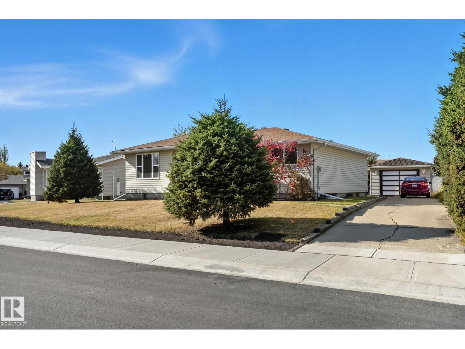 14208 30 St Nw, Edmonton, Alberta  T5W 1M9 - Photo 2 - E4461595