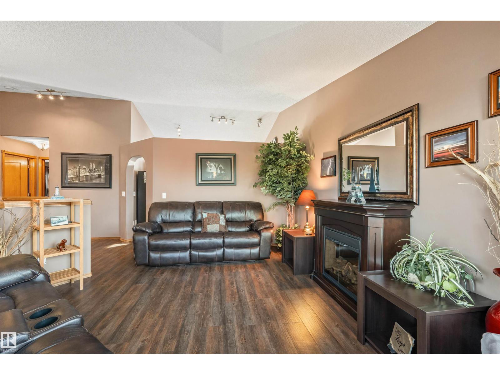 45 Dorian Wy, Sherwood Park, Alberta  T8H 1Y6 - Photo 5 - E4461596