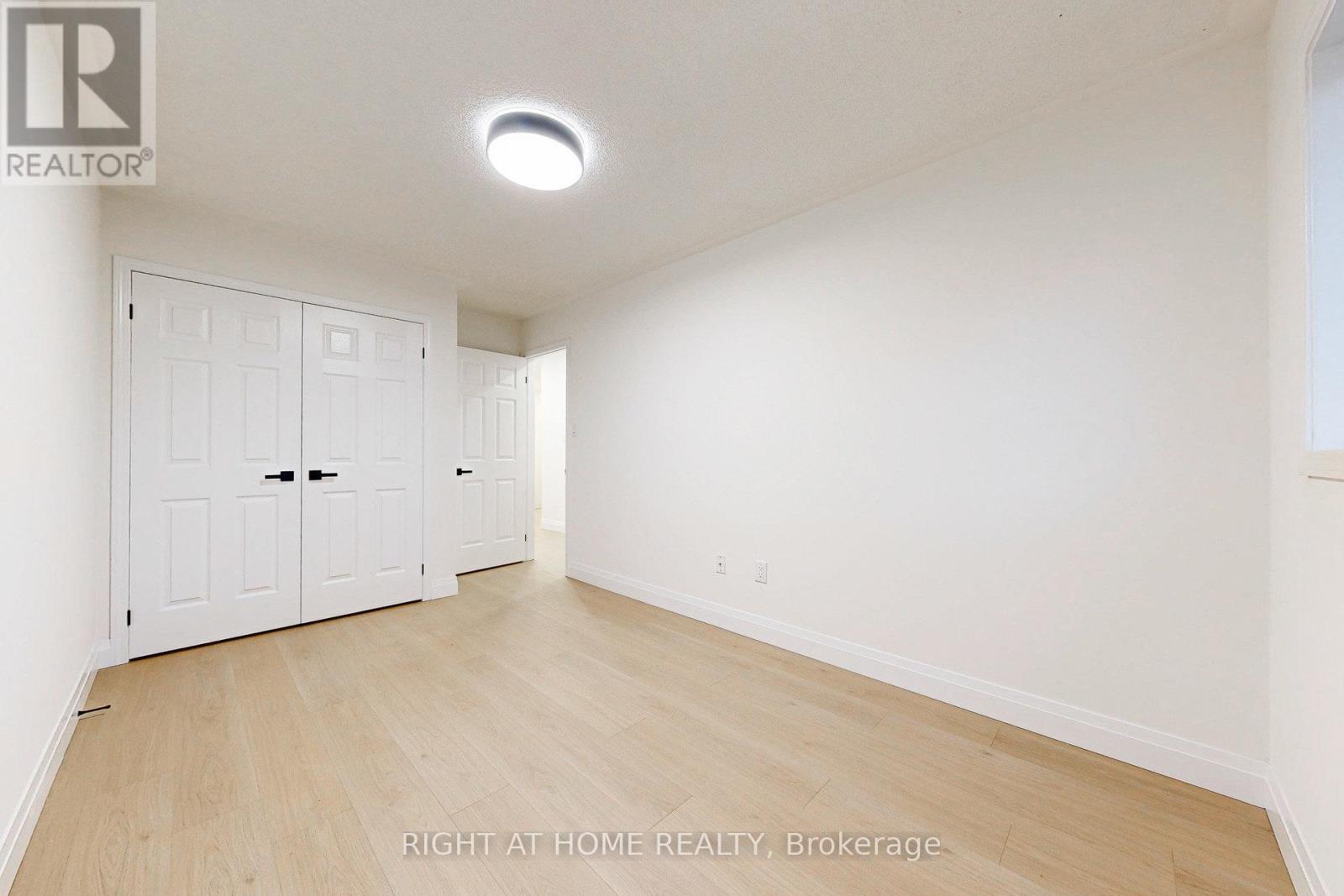 4324 Fairview Street, Burlington, Ontario  L7L 7A2 - Photo 31 - W12455679