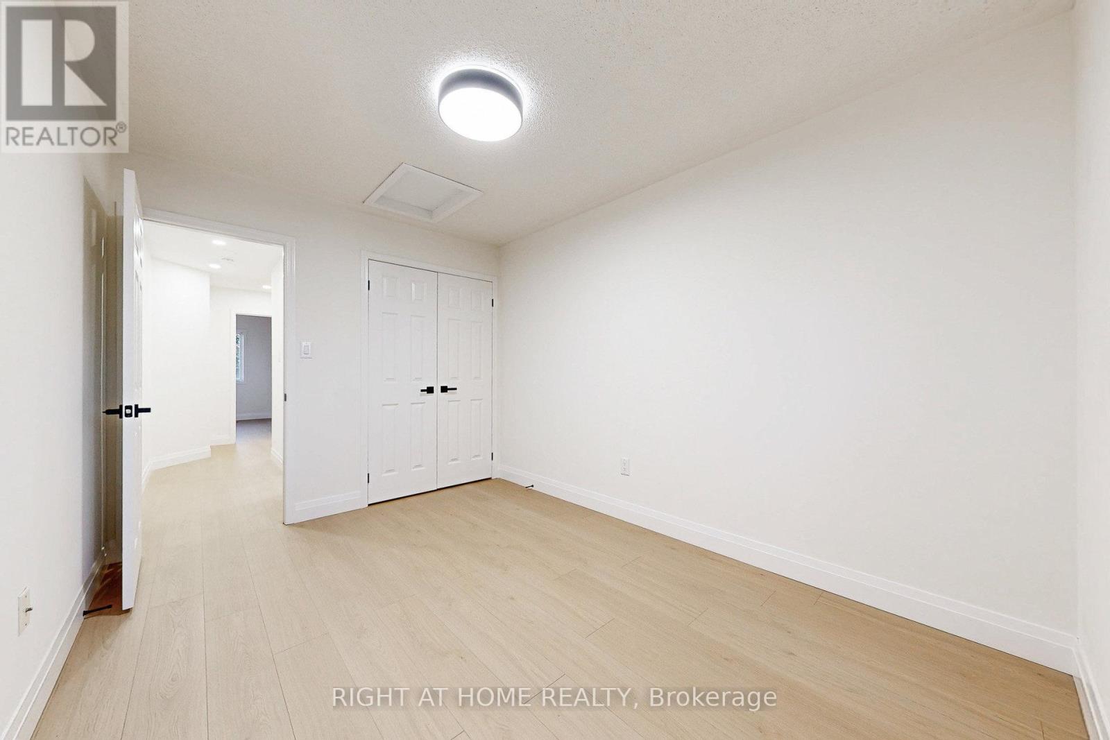 4324 Fairview Street, Burlington, Ontario  L7L 7A2 - Photo 34 - W12455679