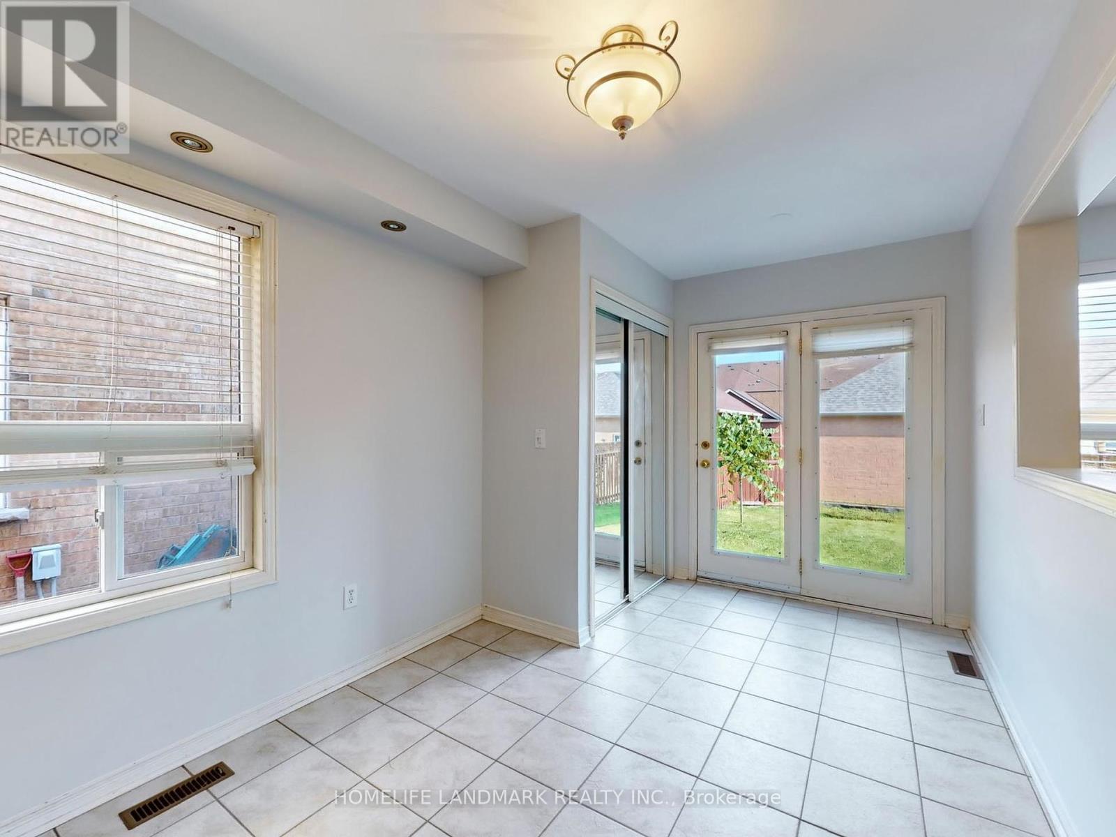 60 Cariglia Trail, Markham, Ontario  L3R 4W8 - Photo 15 - N12424669