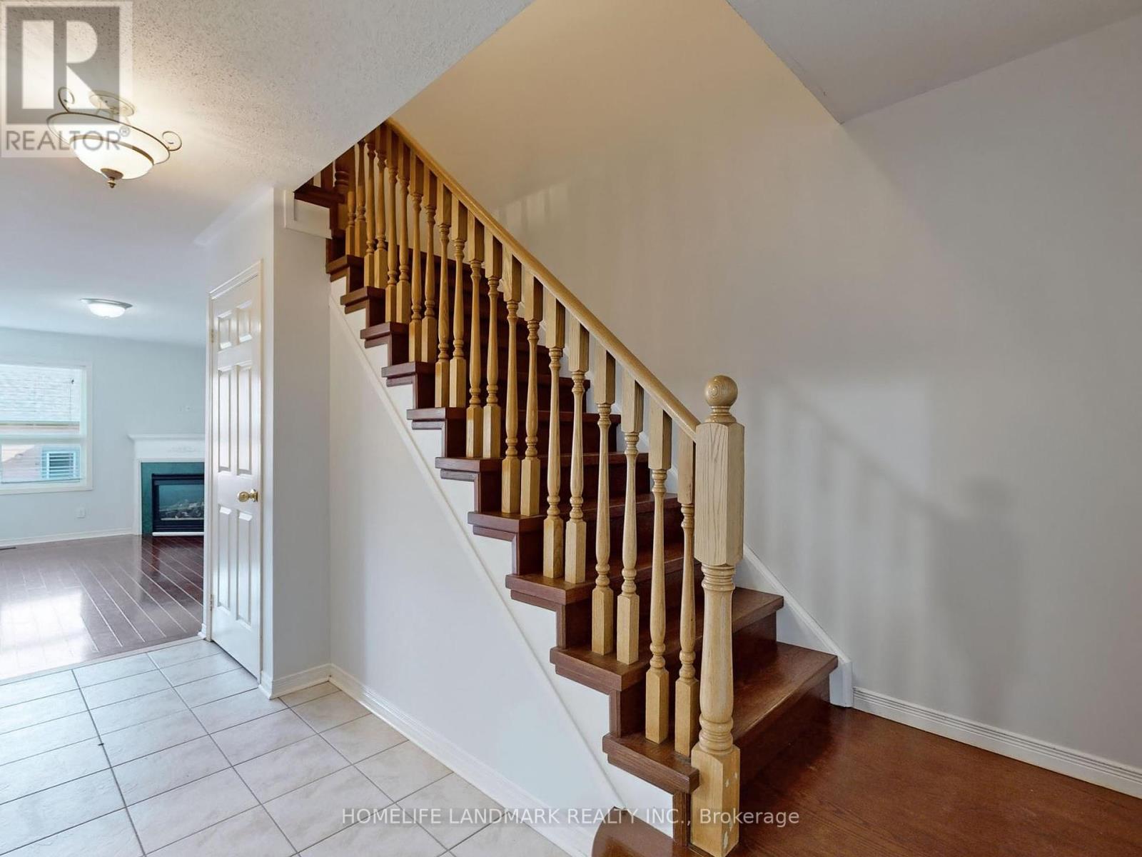 60 Cariglia Trail, Markham, Ontario  L3R 4W8 - Photo 17 - N12424669