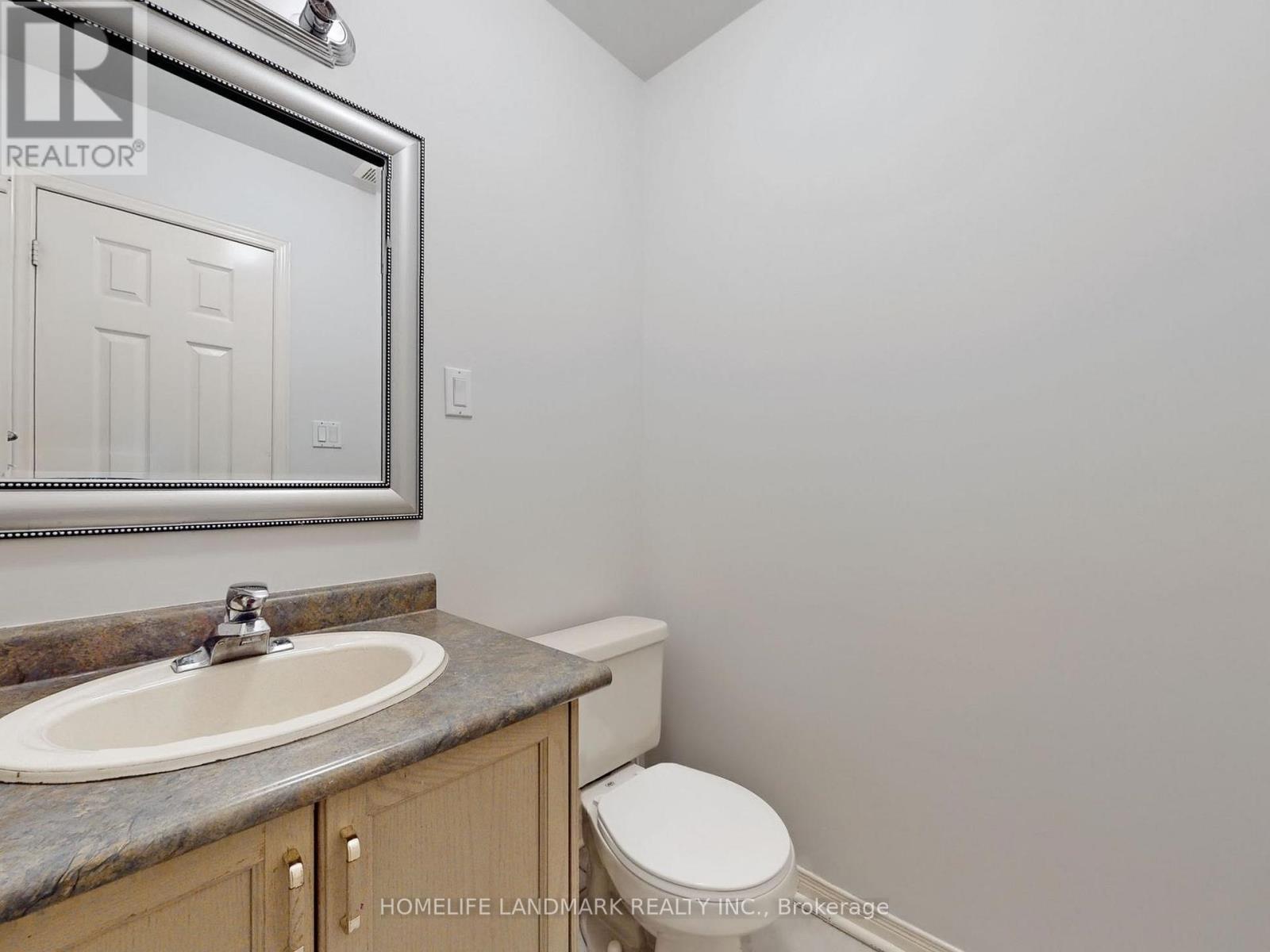 60 Cariglia Trail, Markham, Ontario  L3R 4W8 - Photo 16 - N12424669