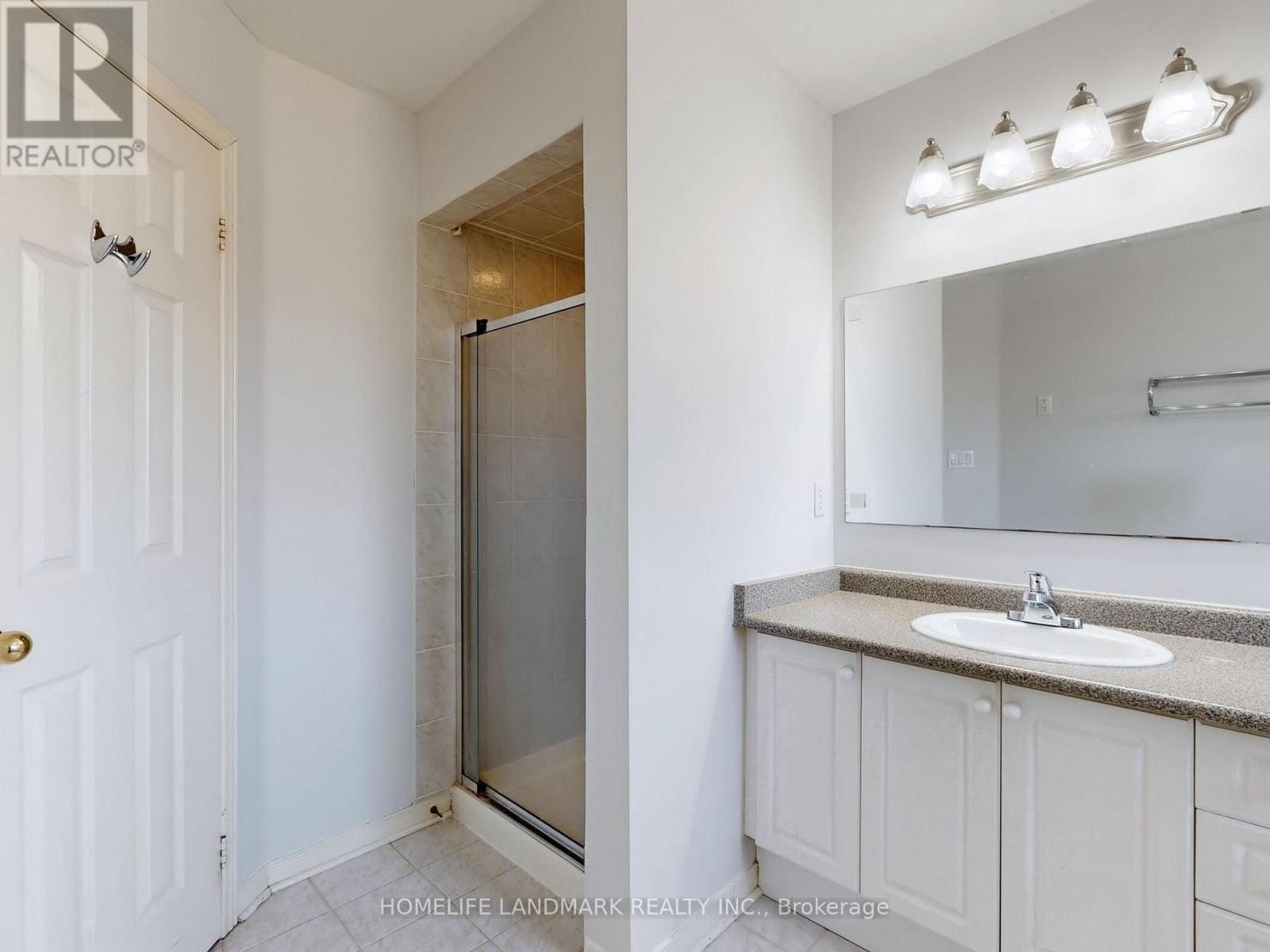 60 Cariglia Trail, Markham, Ontario  L3R 4W8 - Photo 25 - N12424669