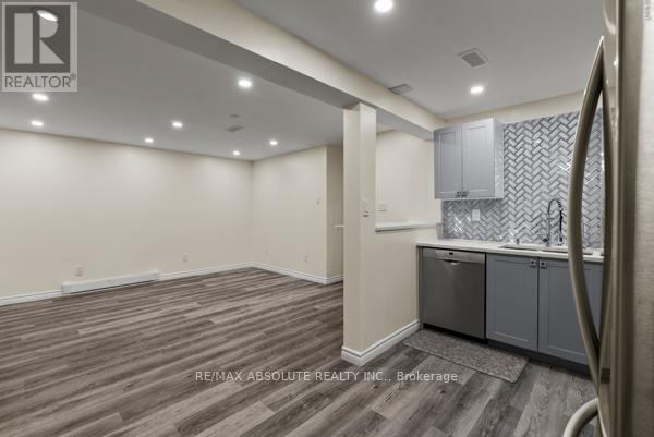 6 Howard Court, Ottawa, Ontario  K2J 3Z8 - Photo 32 - X12455697