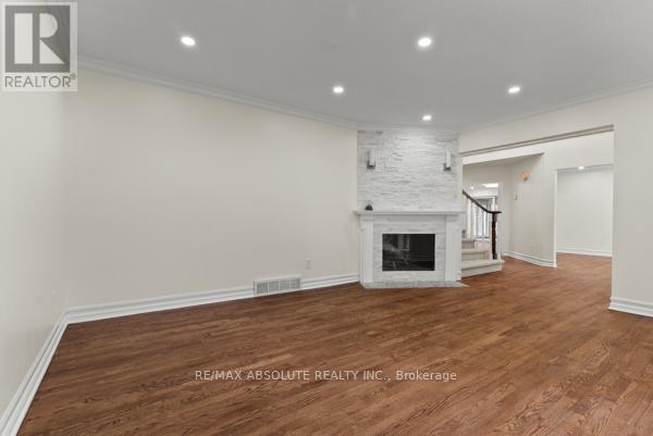 6 Howard Court, Ottawa, Ontario  K2J 3Z8 - Photo 5 - X12455697