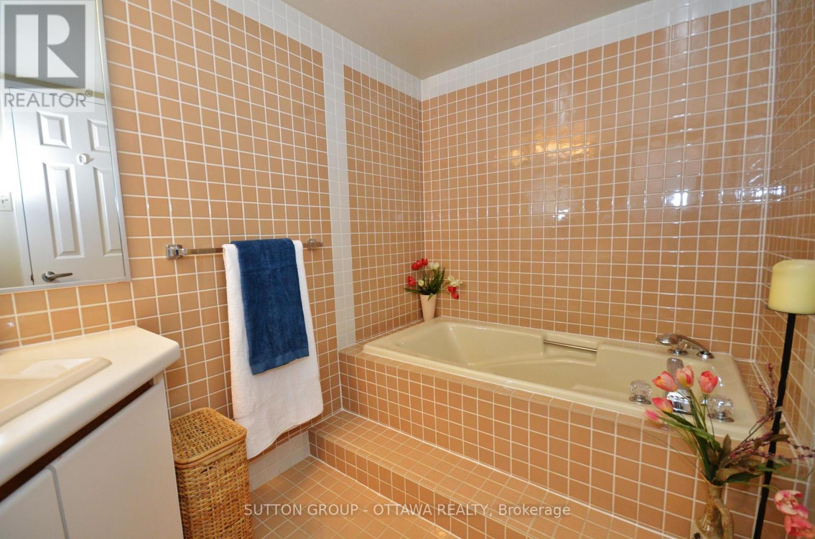 Unit 62 - 261 Botanica Private, Ottawa, Ontario  K1Y 4P9 - Photo 17 - X12455698