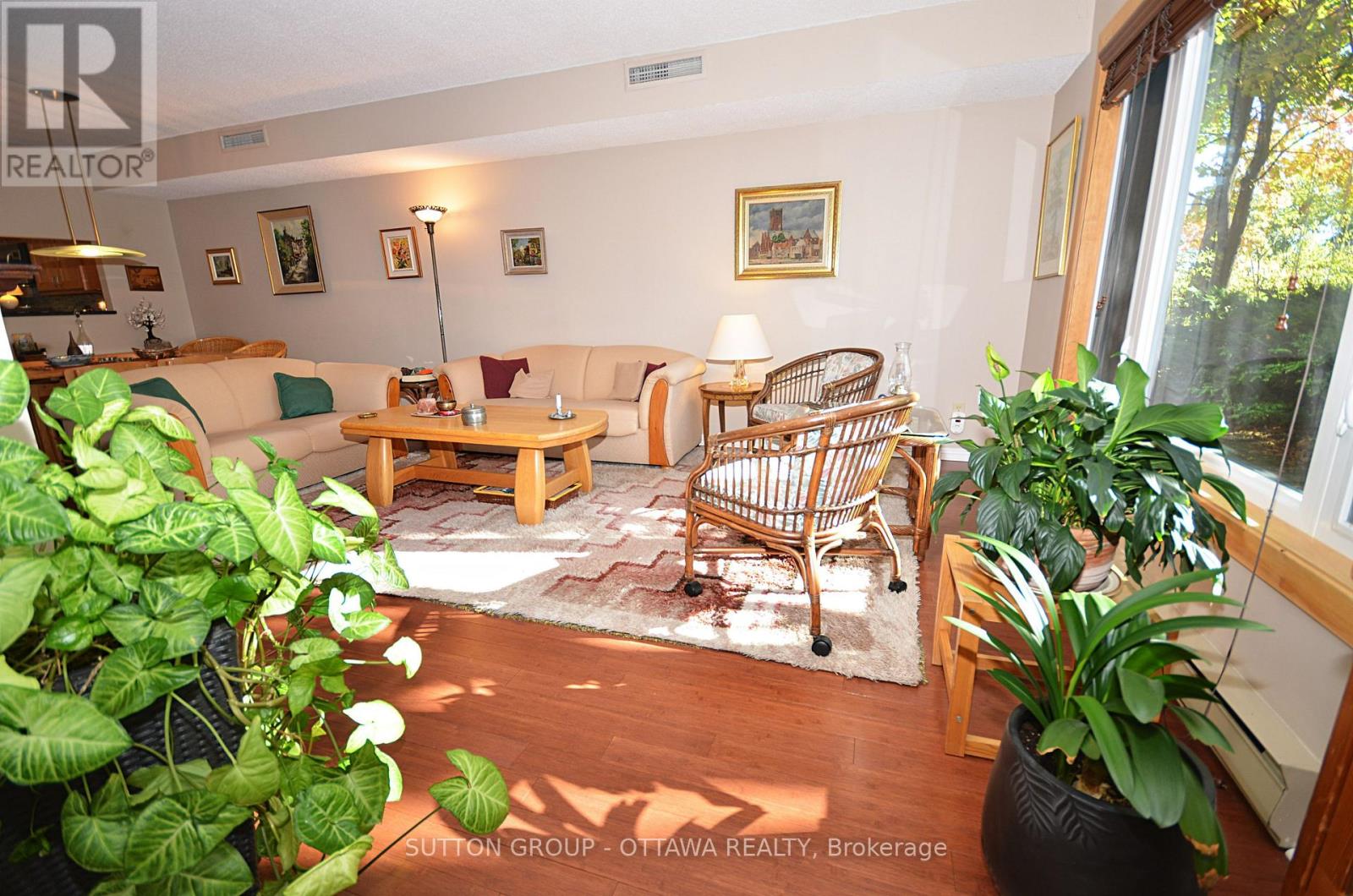 Unit 62 - 261 Botanica Private, Ottawa, Ontario  K1Y 4P9 - Photo 8 - X12455698