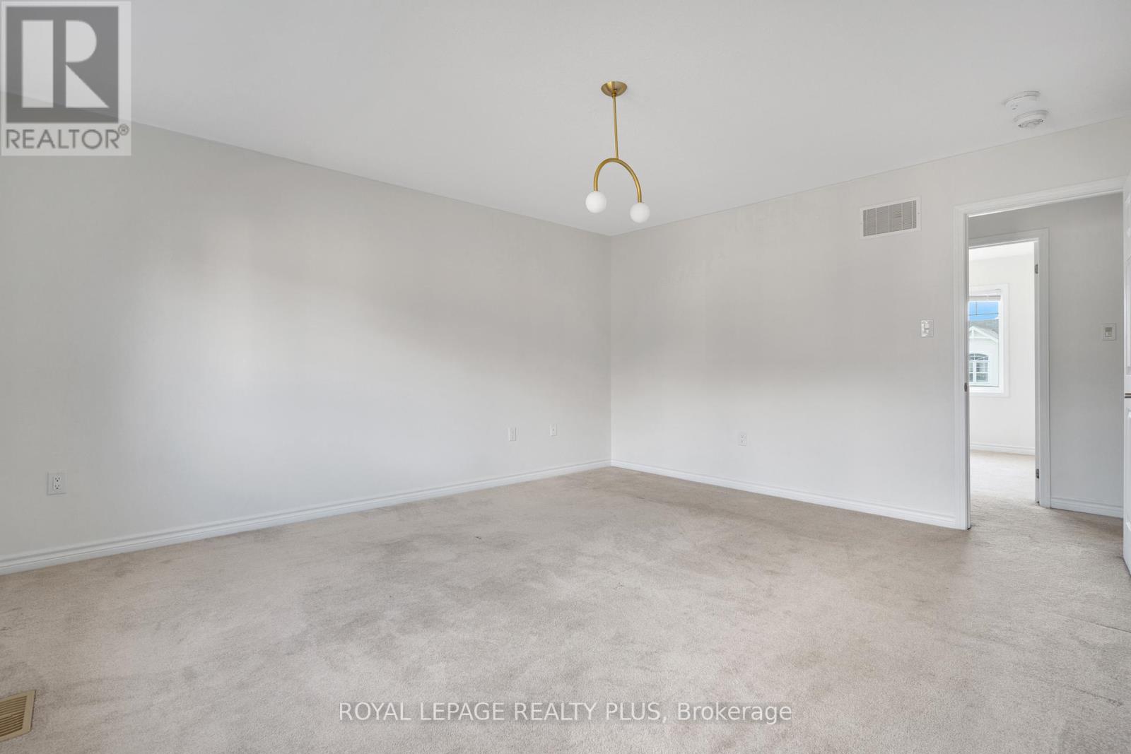 267 Grovehill Crescent, Kitchener, Ontario  N2R 0K8 - Photo 39 - X12455675