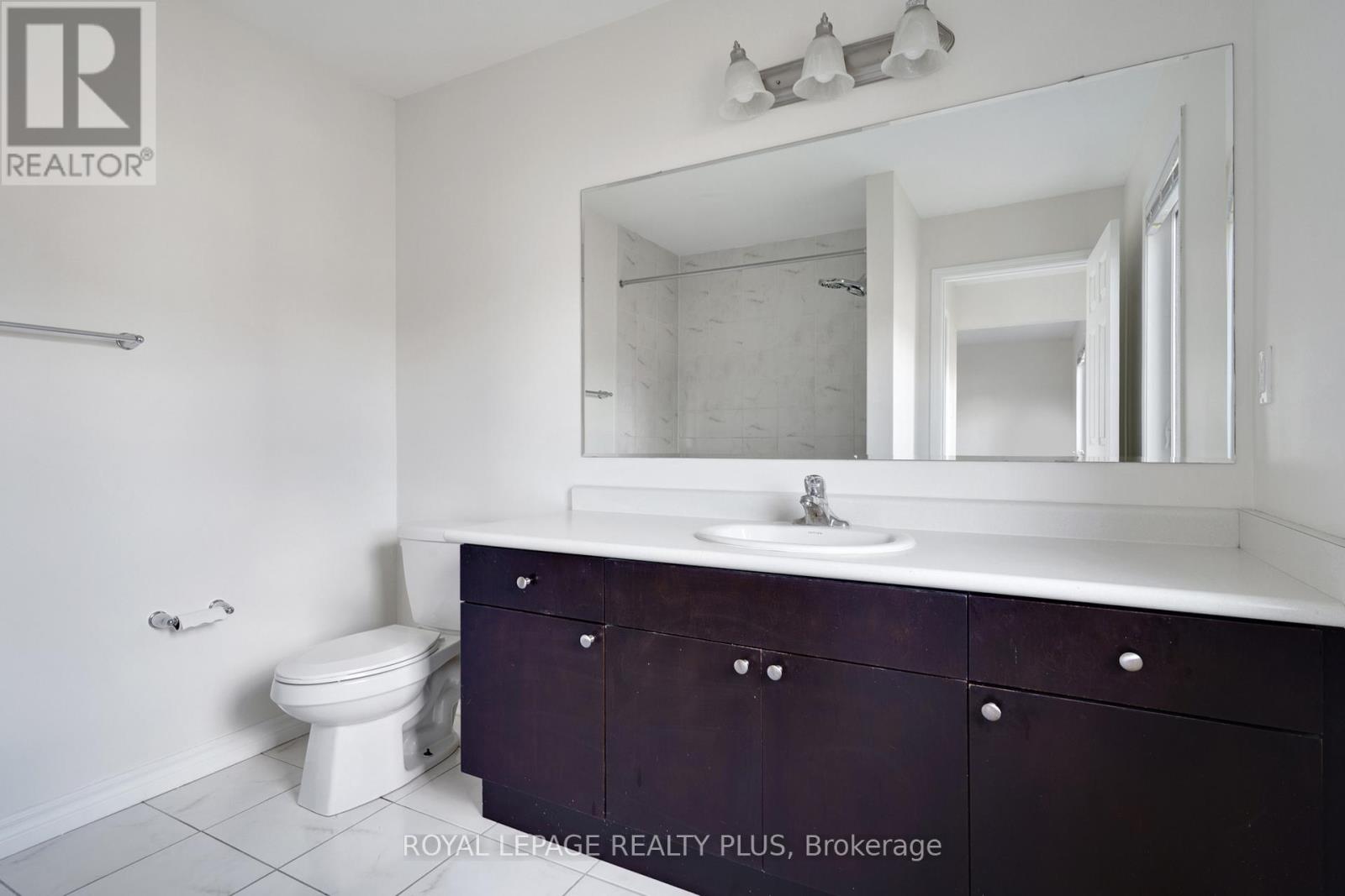 267 Grovehill Crescent, Kitchener, Ontario  N2R 0K8 - Photo 40 - X12455675