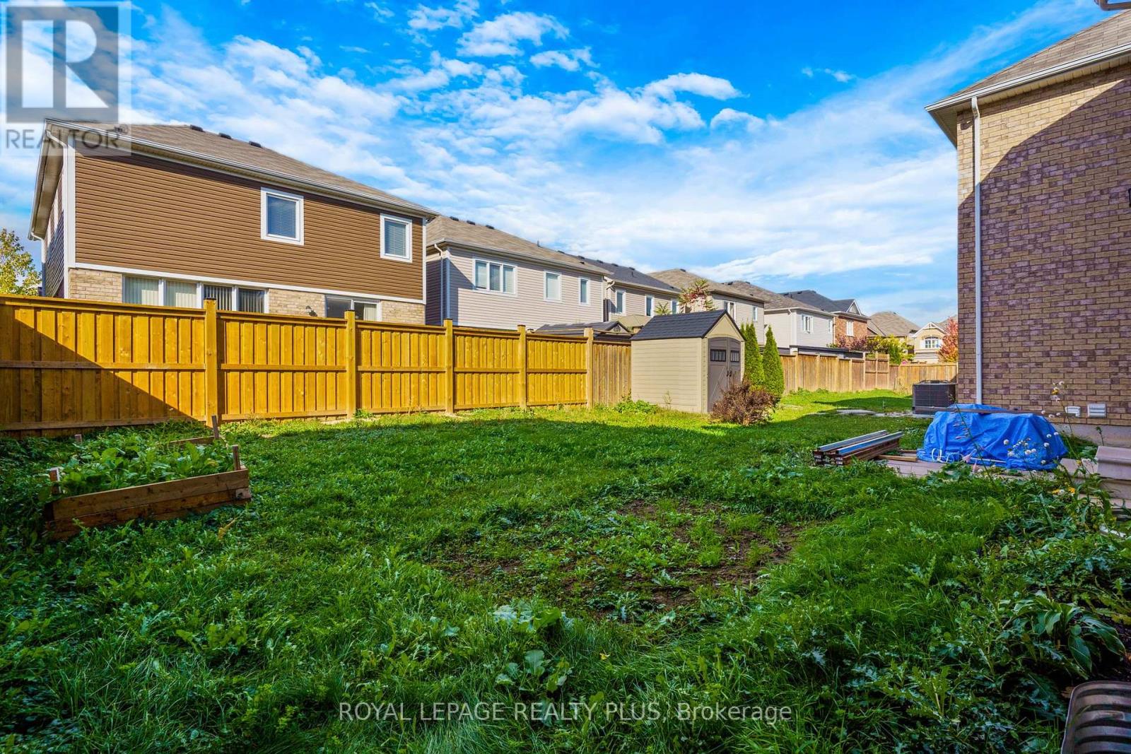 267 Grovehill Crescent, Kitchener, Ontario  N2R 0K8 - Photo 48 - X12455675