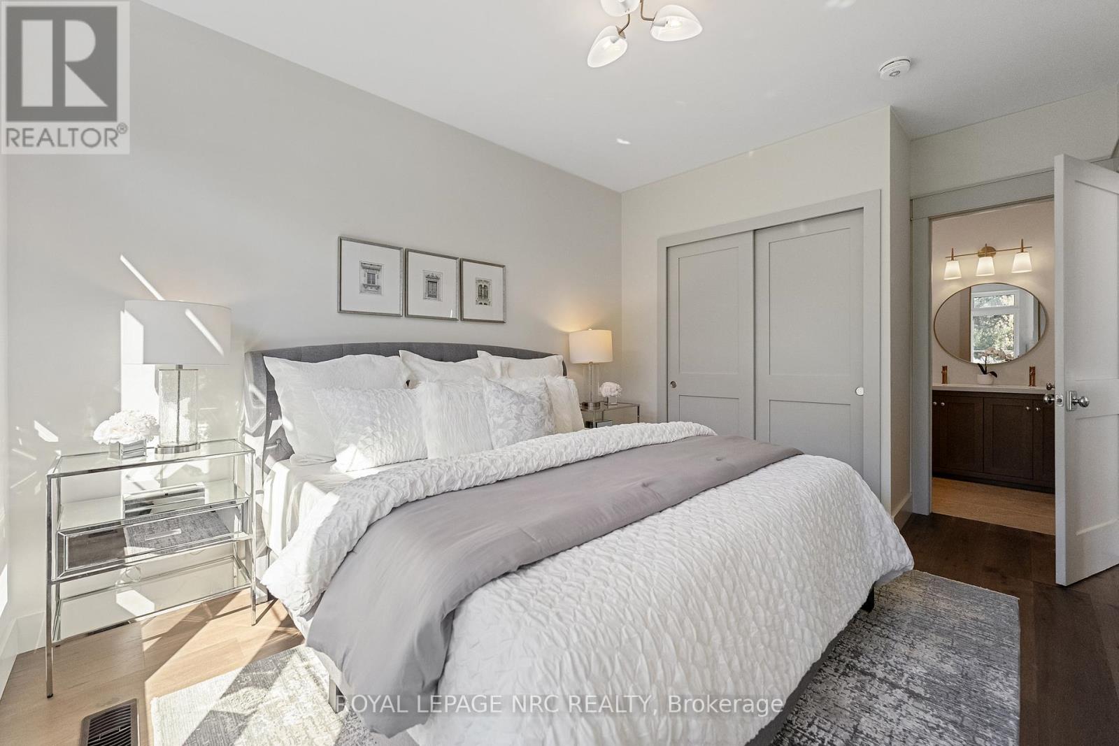 281 Elmwood Avenue, Fort Erie (Crystal Beach), Ontario  L0S 1B0 - Photo 23 - X12455695