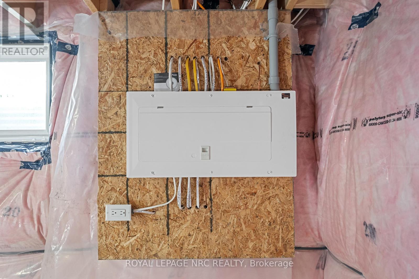 281 Elmwood Avenue, Fort Erie (Crystal Beach), Ontario  L0S 1B0 - Photo 31 - X12455695