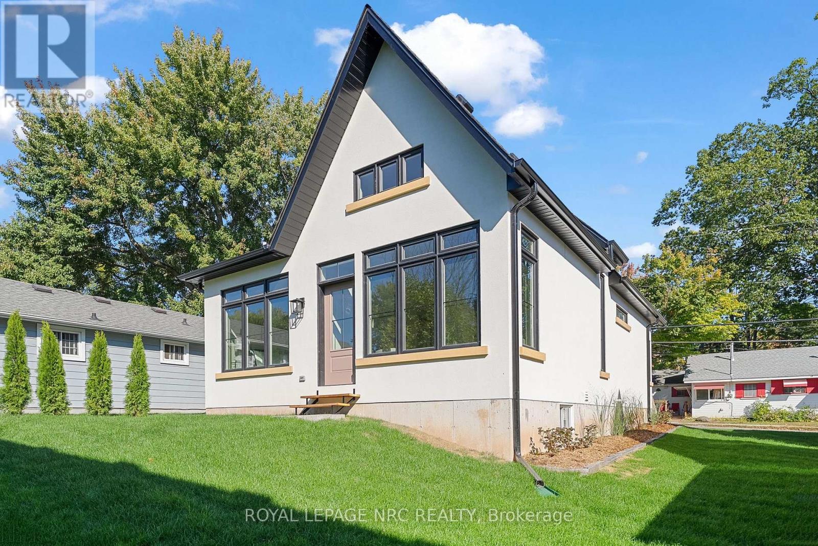 281 Elmwood Avenue, Fort Erie (Crystal Beach), Ontario  L0S 1B0 - Photo 32 - X12455695