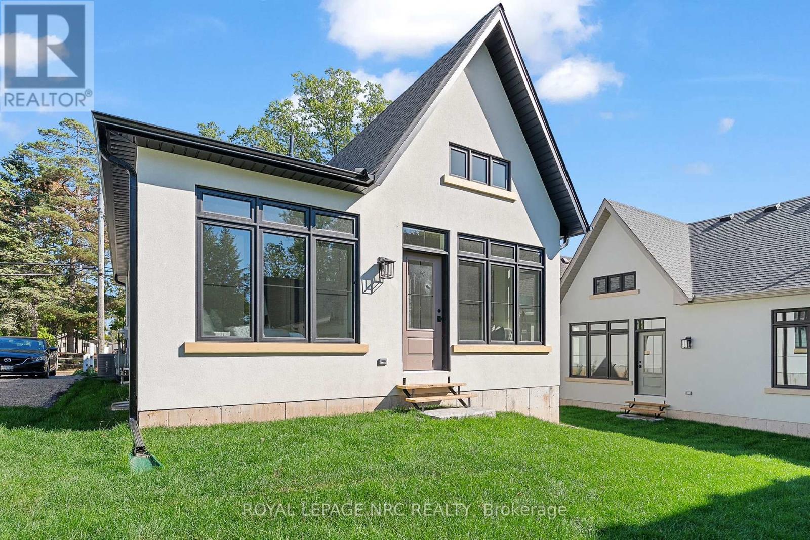 281 Elmwood Avenue, Fort Erie (Crystal Beach), Ontario  L0S 1B0 - Photo 34 - X12455695